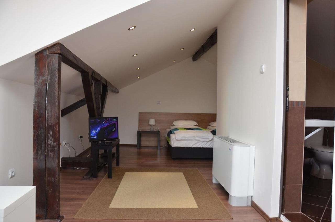 וליקו טורנובו Lion Guest House מראה חיצוני תמונה