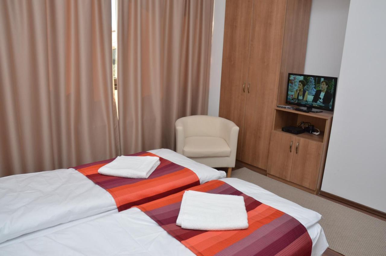 וליקו טורנובו Lion Guest House מראה חיצוני תמונה